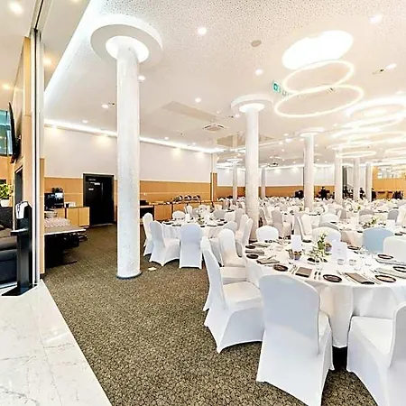 Wens Hotel 4*
